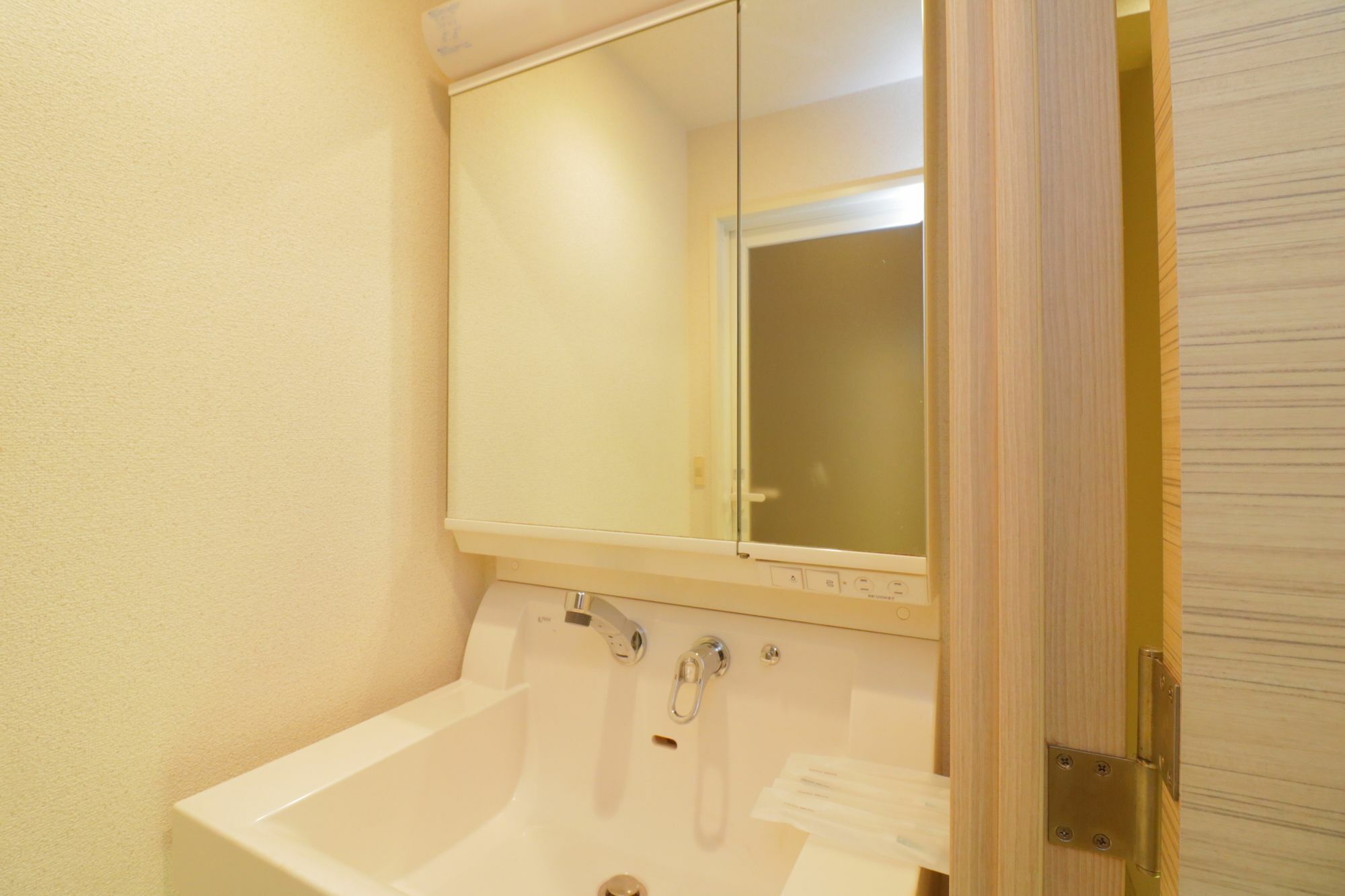 Hg Cozy Hotel No 17 通天閣前 Osaka Bagian luar foto